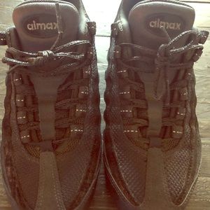 Black hiking Nike shoes